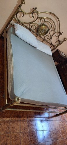 Letto matrimoniale ottone - ottone,